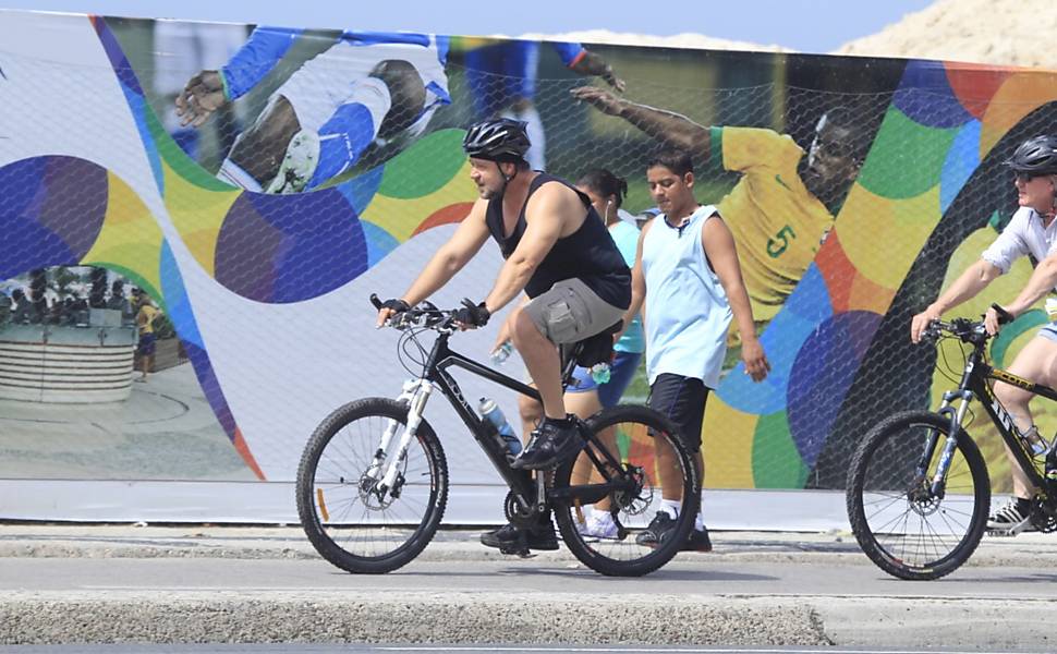 Russell Crowe lança filme no Rio