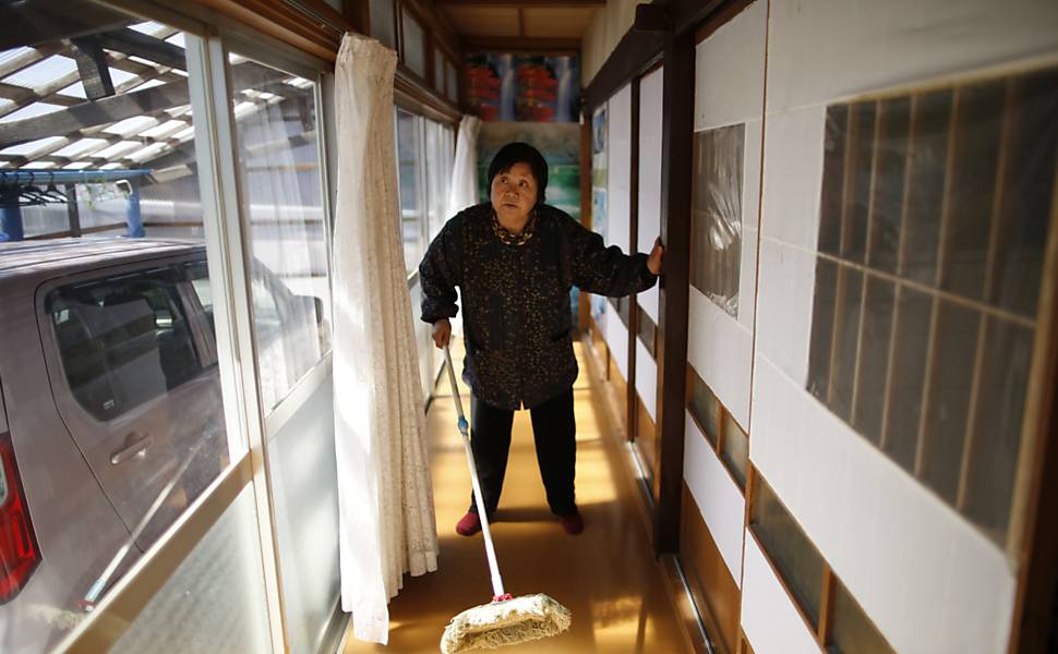 Família teme risco da radiação; netos do casal não voltarão à região de usina nuclear