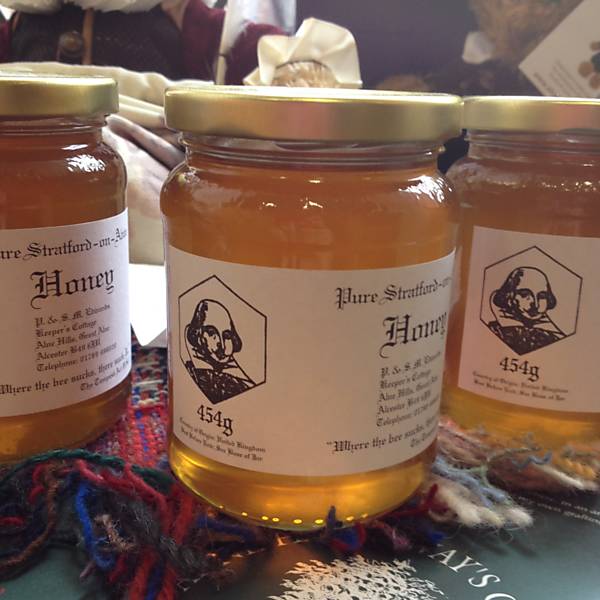 Em Stratford-upon-Avon, cidade natal do dramaturgo, loja vende mel em homenagem a ele
