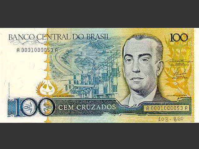 Nota de Cz$ 100. O Cruzado foi a moeda vigente no Brasil de 28 de fevereiro de 1986 a 15 de janeiro de 1989
