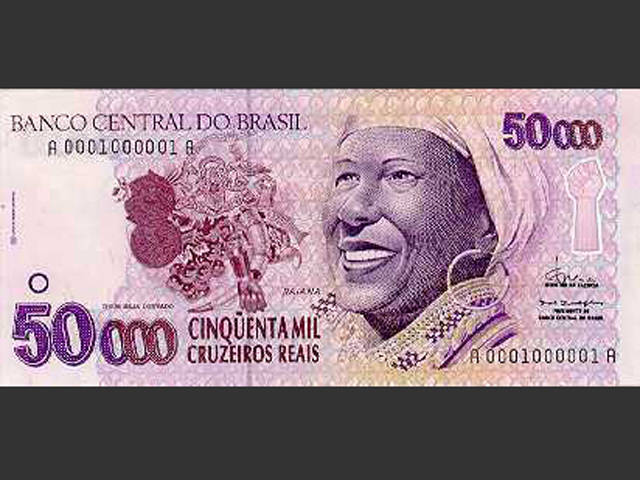 Nota de CR$ 50 mil. O Cruzeiro Real foi a moeda vigente no Brasil de 1º de agosto de 1993 a 30 de junho de 1994