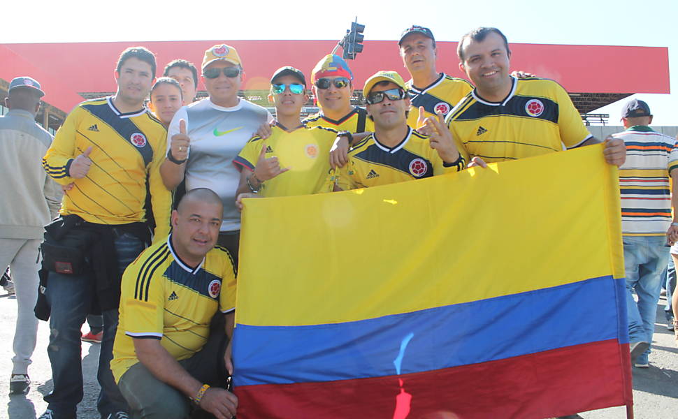 Colombianos vêm de moto para o Mundial