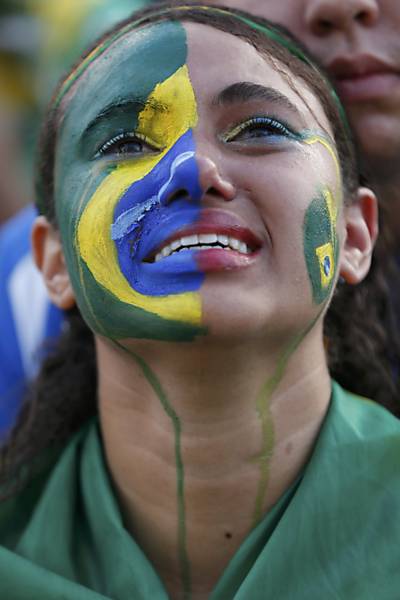 Torcida lamenta a derrota do Brasil
