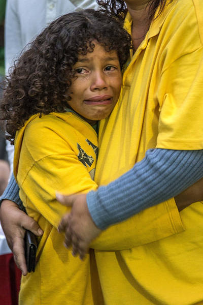Crianças sofrem com derrota do Brasil