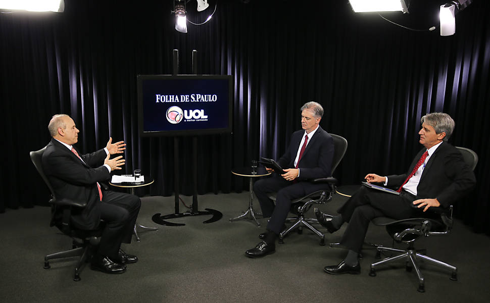 O ministro da Fazenda, Guido Mantega, no Poder e Política