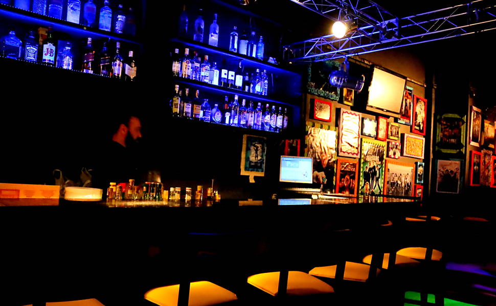 Season One Arts & Bar