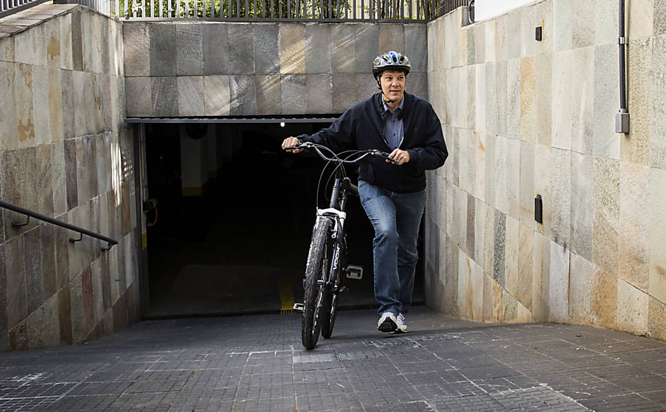 Fernando Haddad de bicicleta em SP