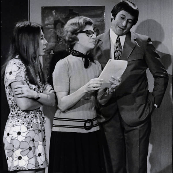 Tônia Carrero ao lado de Renata Sorrah e Paulo Goulart em cena da novela "A Próxima Atração", em 1970