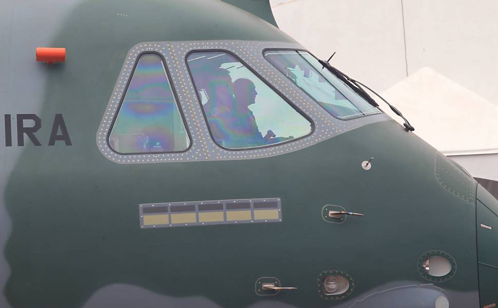 Cavok Brasil - Cavok Brasil embarcando para voo no KC-390 da