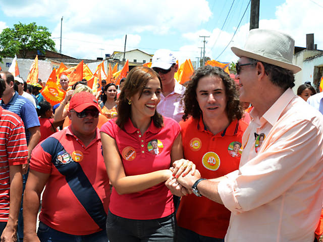Ricardo Coutinho em Campina Grande, ao lado do ex-prefeito da cidade Veneziano Rêgo