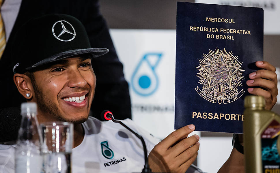 Turma do 'Pânico' encontra Lewis Hamilton