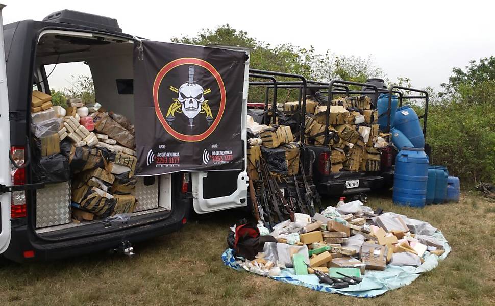   Bope apreende 3 toneladas de drogas no Galeão