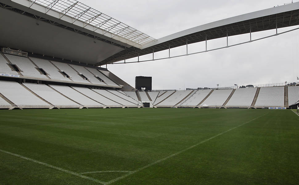 Gramado do estádio do Corinthians, em novembro de 2014