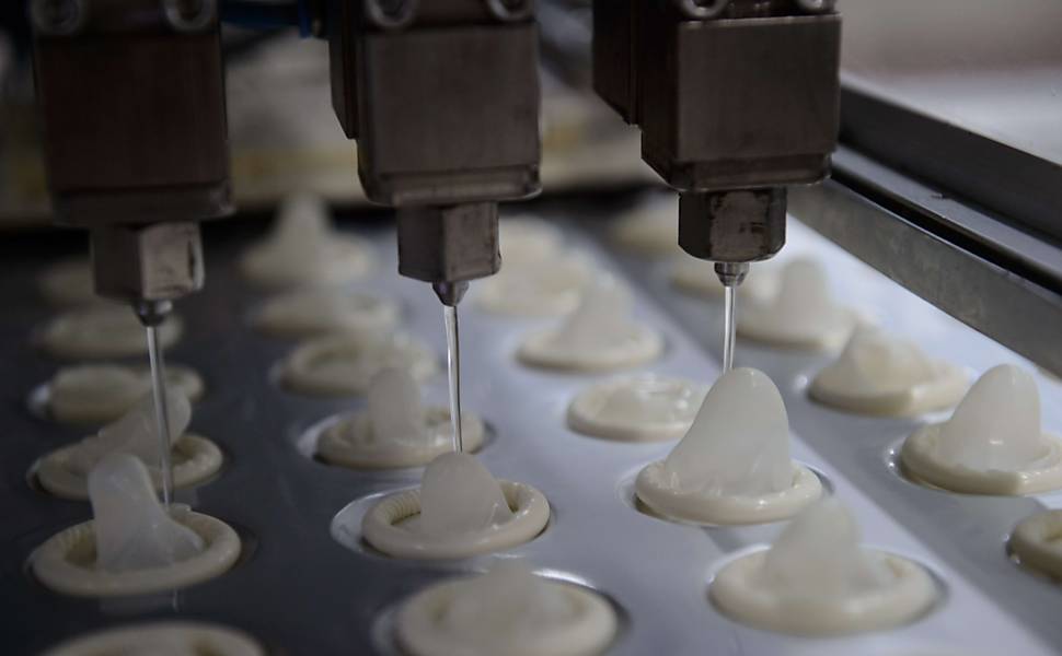 Fabricação de preservativos na Natex