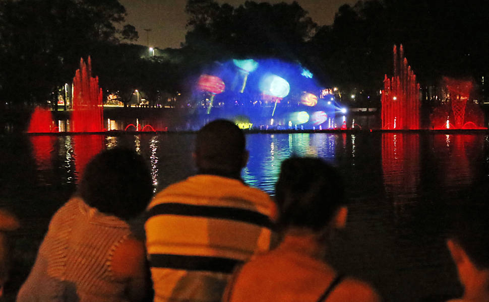 Inauguração da iluminação de natal no parque do Ibirapuera na capital paulista