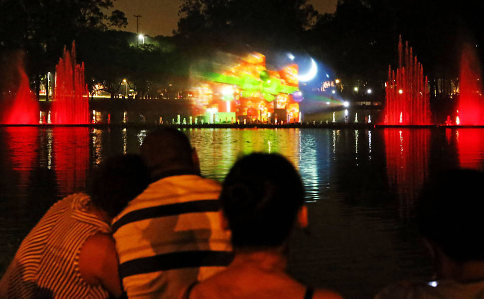 Inauguração da iluminação de natal no parque do Ibirapuera na capital paulista