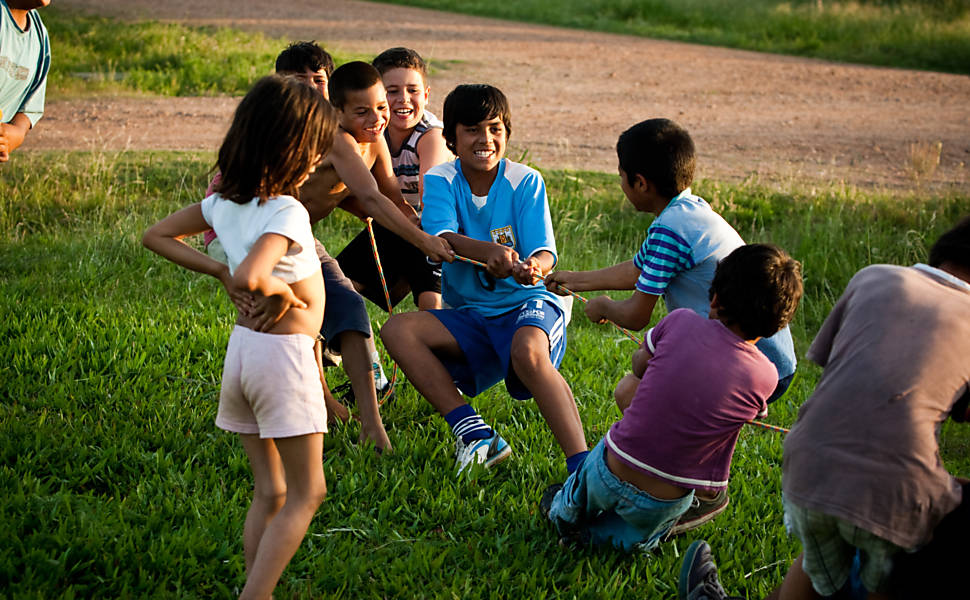 Jogos e Brincadeiras - Queimada - Blog da Fabee Store : Blog da