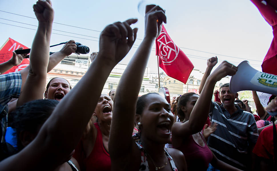 Protesto de sem-tetos em São Gonçalo (RJ)