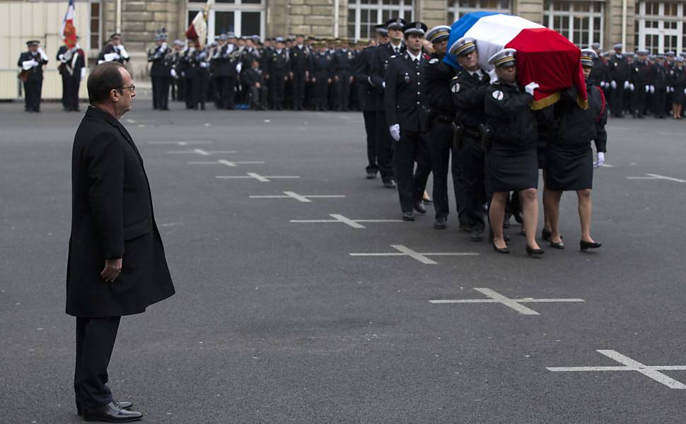 Homenagens a vítimas de atentados terroristas na França em 2015