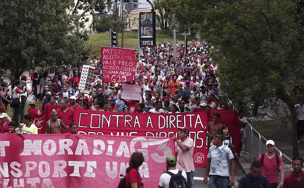MTST protesta em São Paulo