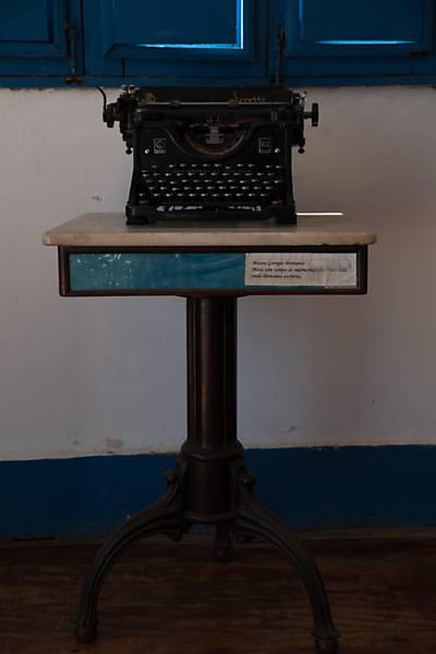 Máquina de escrever de Bernanos exposta no museu em sua homenagem por Bernanos na cidade de Barbacena, interior de Minas Gerais. (Foto: Danilo Verpa/Folhapress)