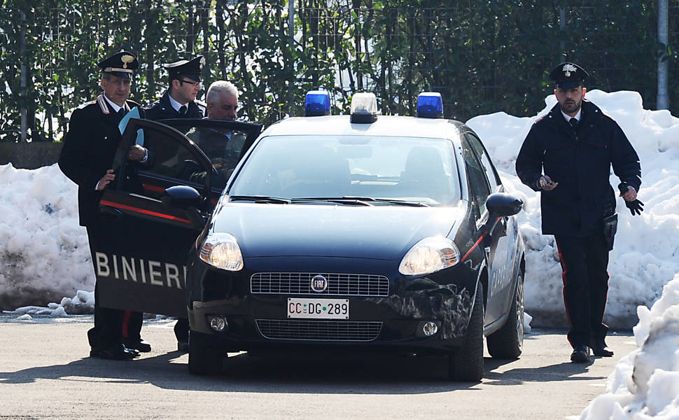 Ex-diretor de marketing do Banco do Brasil condenado no processo do mensalão, Henrique Pizzolato é preso após Justiça italiana decidir por extradição 