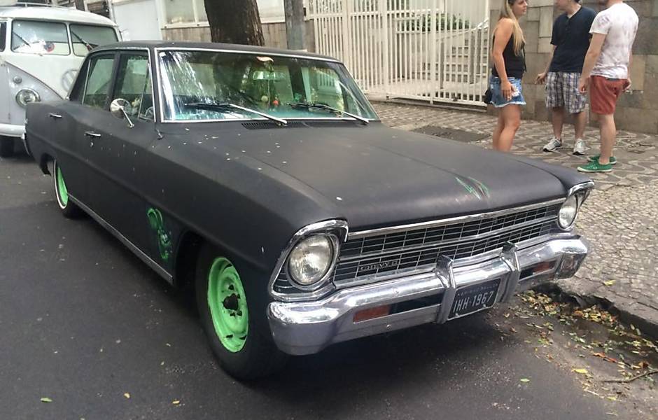 Corrida Maluca reúne carros antigos para rodar de madrugada em SP! Leve seu  Opala ou Caravan!