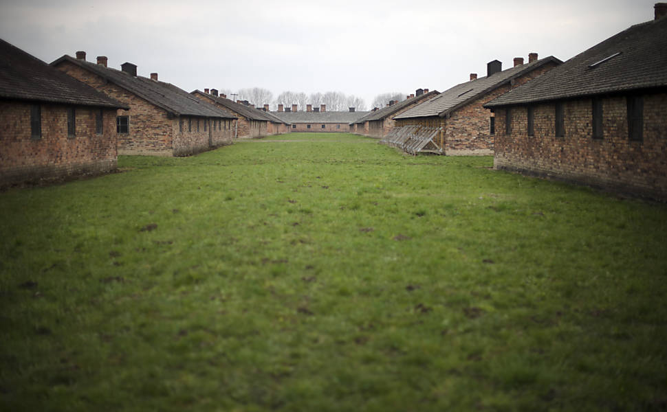 Pelo local, passaram 1,3 milhão de prisioneiros dos nazistas entre 1940 e 1945, dos quais 90% eram judeus