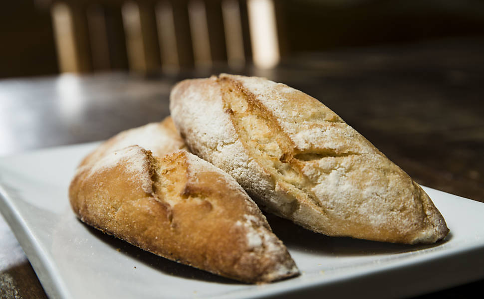 LILÓRI: da casa, com farinha de arroz e polvilho; NOTA MÉDIA FINAL: 3,0; sai por R$ 32,90 o quilo. R. Peixoto Gomide, 1.486, Jardim Paulista, tel. (11) 3064-0547. 