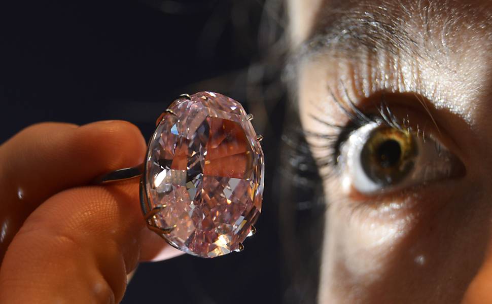 Diamante de 100 quilates pode chegar a R$ 76 milhões em leilão nos EUA