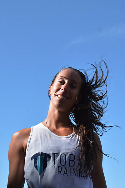 Luiza Tobar, primeira mulher a vencer a dupla maratona