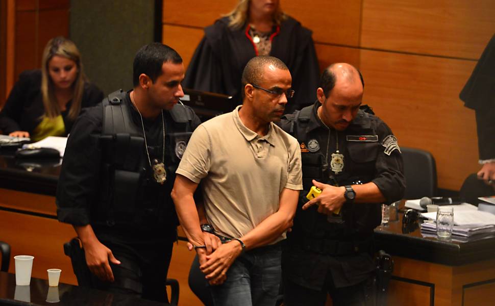 Fernandinho Beira-Mar durante seu julgamento no Rio de Janeiro; ele foicondenado a 80 anos de prisão