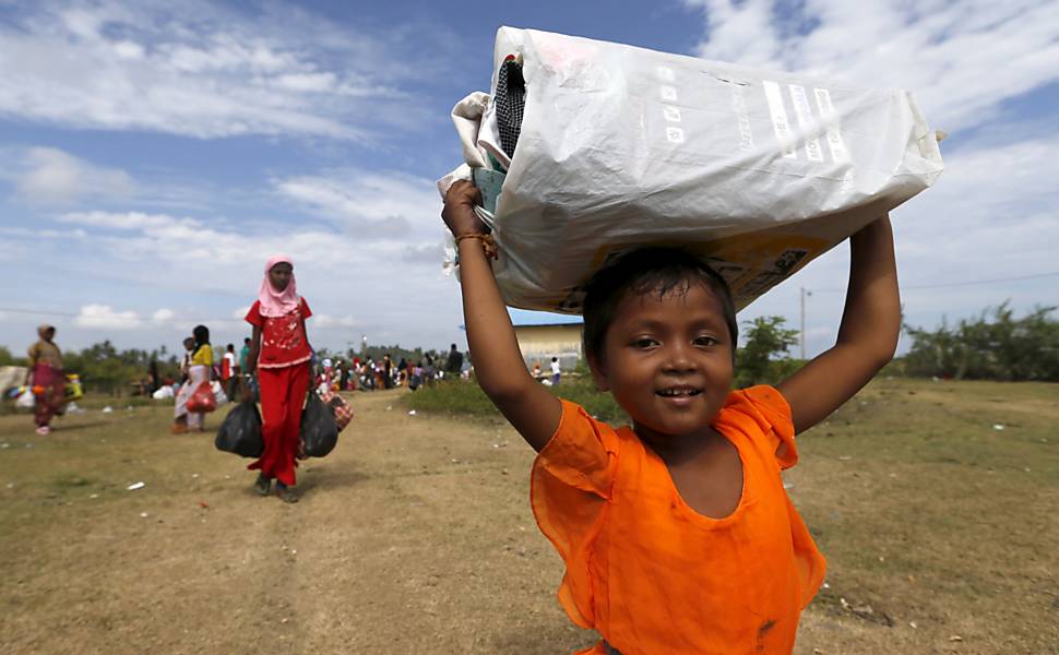 Crianças Rohingya