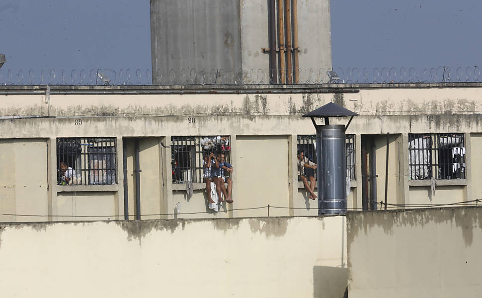 Presos na penitenciária