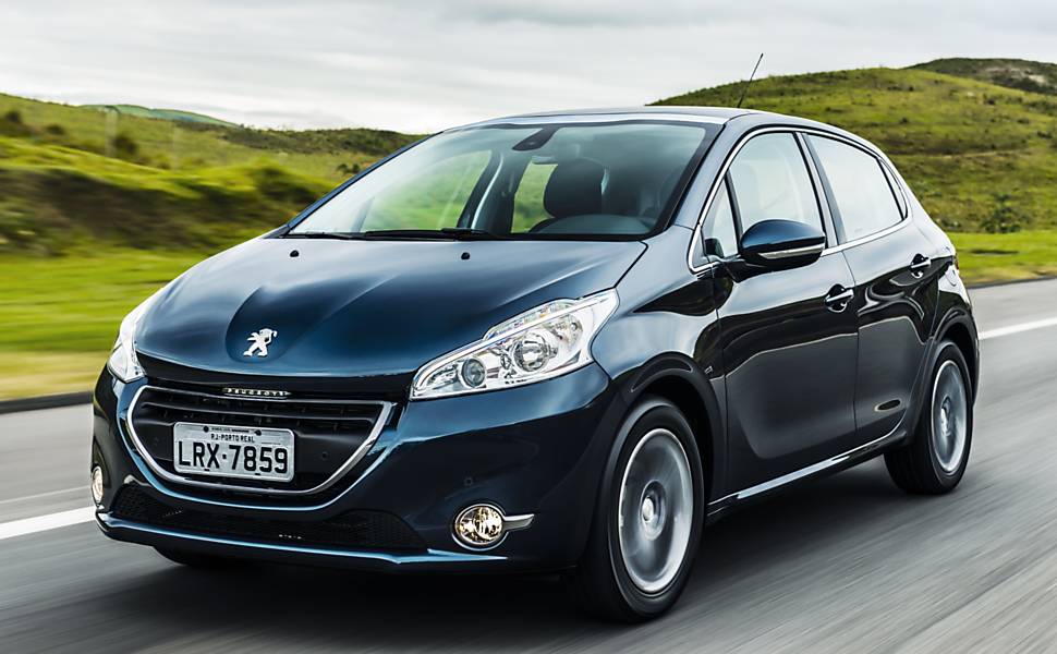 Peugeot lança linha 2016 do compacto 208