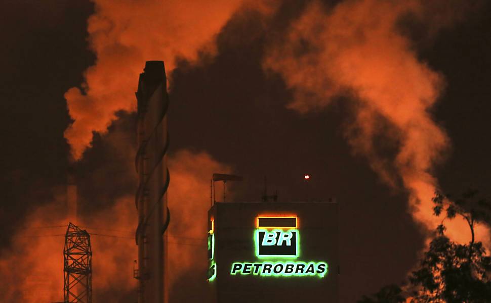 Resultado de imagem para Petrobras retoma venda de campos terrestres no Nordeste