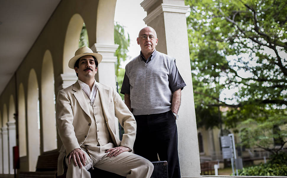 A ideia da peça surgiu quando Mossri encontrou cartas de sua avó, que havia morrido, e resolveu escrever sobre as histórias do imigrantes