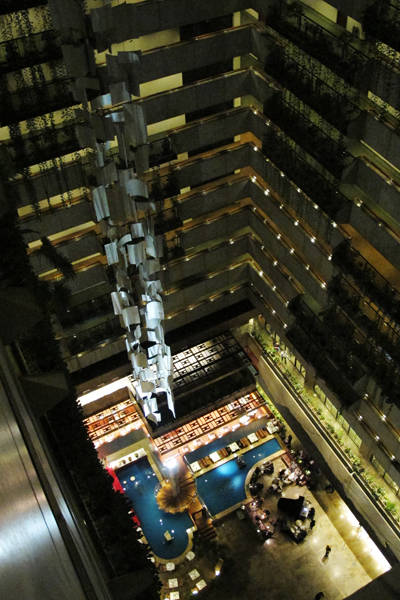 O lobby do hotel Maksoud, em São Paulo, visto a partir do 17º andar