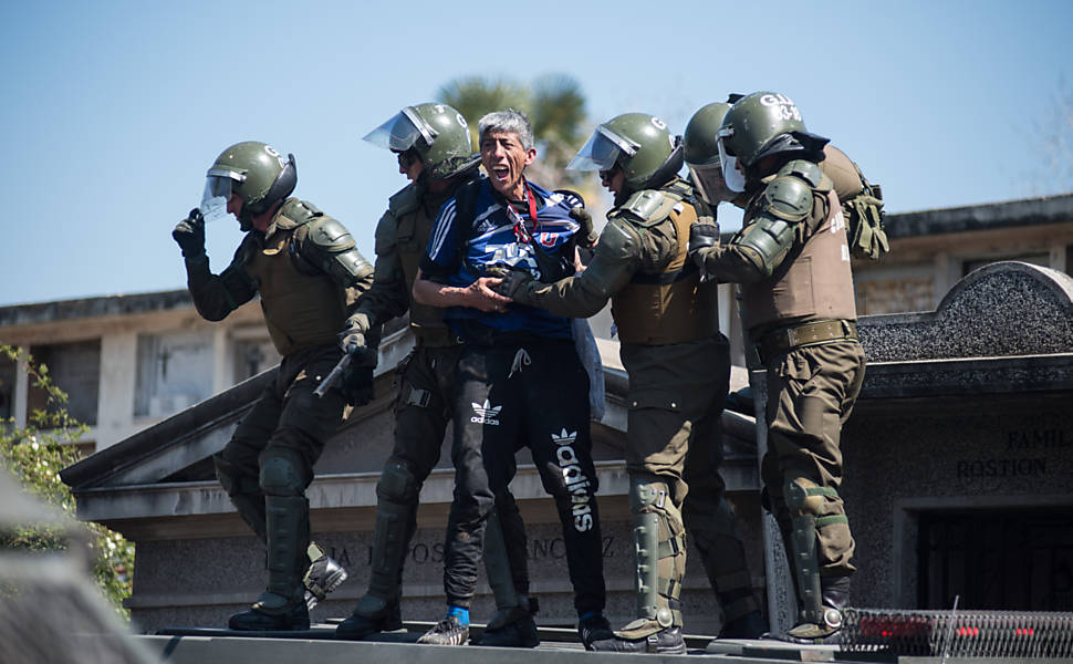 Protesto no Chile relembra golpe de 1973