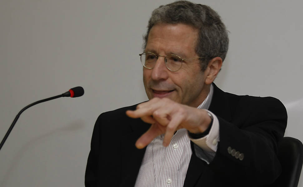 Eric Maskin, da Univerisdade Princeton, venceu o prêmio em 2007 com compatriotas Roger Myerson e Leonid Hurwicz; teoria desenvolvida permite aos economistas distinguir situações em que os mercados operam bem de outras em que não operam