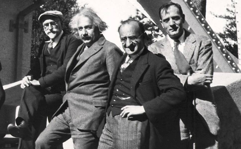 Sua tataravó ainda está viva segundo teoria da relatividade de Einstein?, Ciência