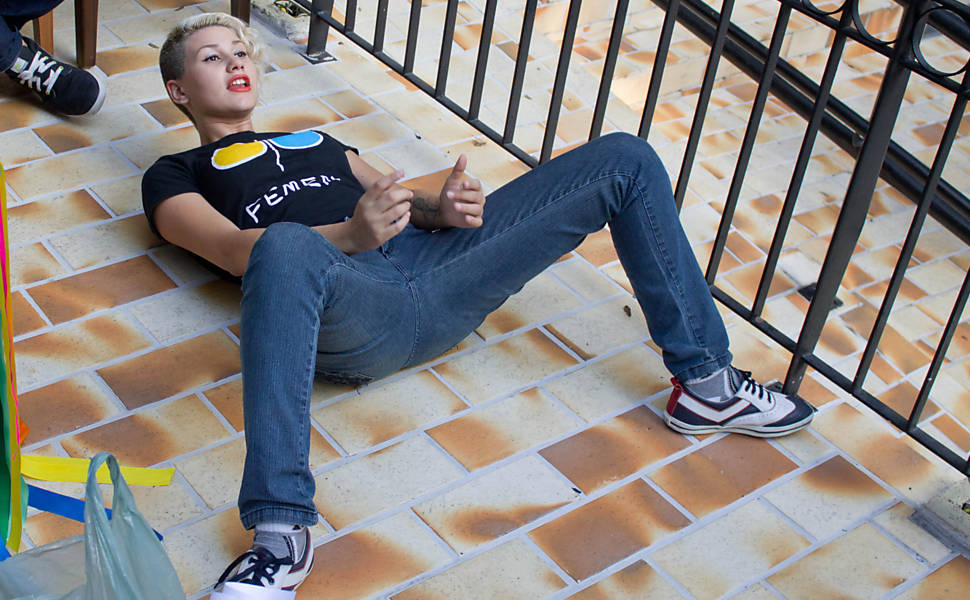 Sara Winter ensaia ações do protesto