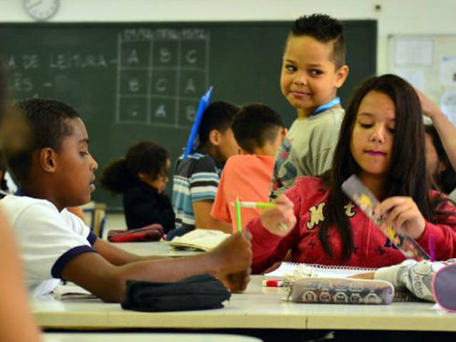 Projeto curricular da educação brasileira