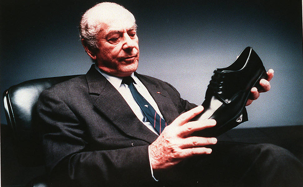 O líder trabalhista em propaganda de uma marca de sapatos, em 1997