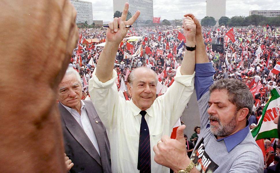 Brizola e Lula durante manifestação em Brasília, em 1999