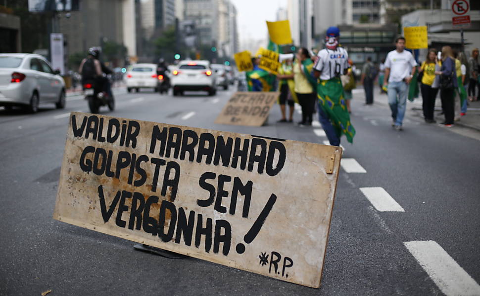 Protesto pró impeachment contra decisão de Waldir Maranhão