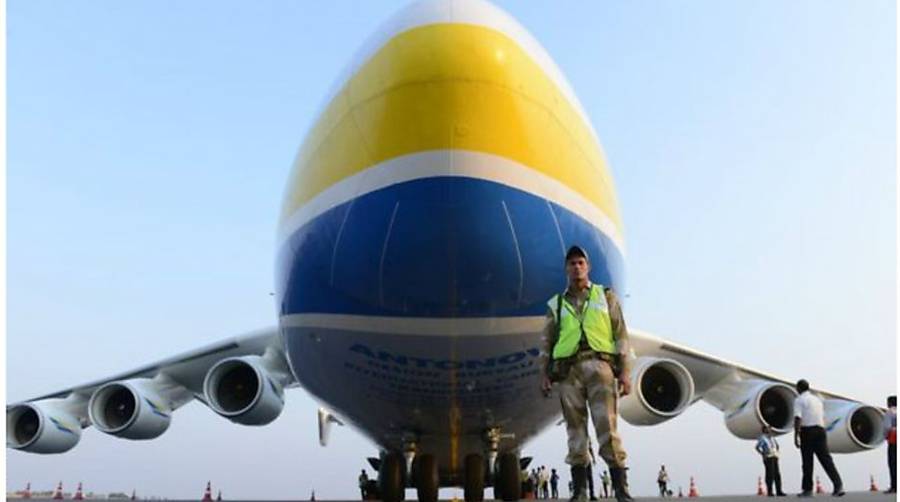 Avião foi idealizado para transportar ônibus espaciais