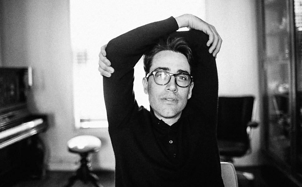 Nascido no Texas, seu interesse pelo Brasil surgiu ao buscar uma nova língua para aprender