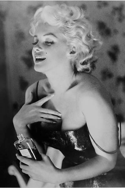 Blonde' retrata Marilyn Monroe com estridência à altura de sua beleza