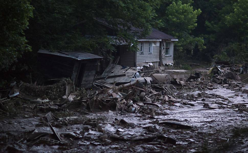 Enchentes deixam mortos e desabrigados na Virgínia Ocidental